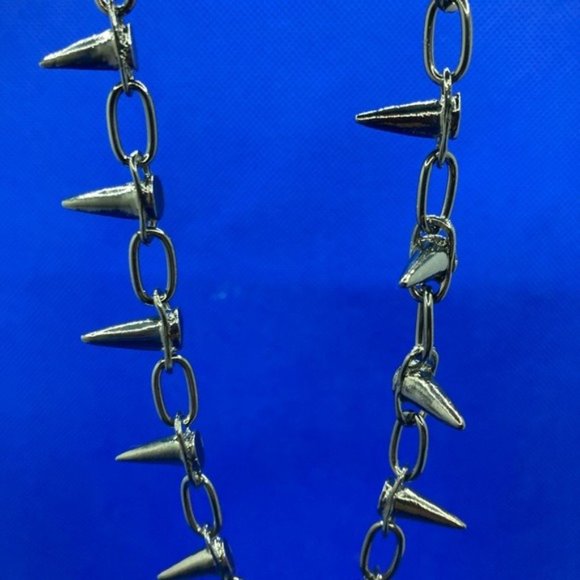 Punk Goth Spike Necklace - Picture 4 of 10